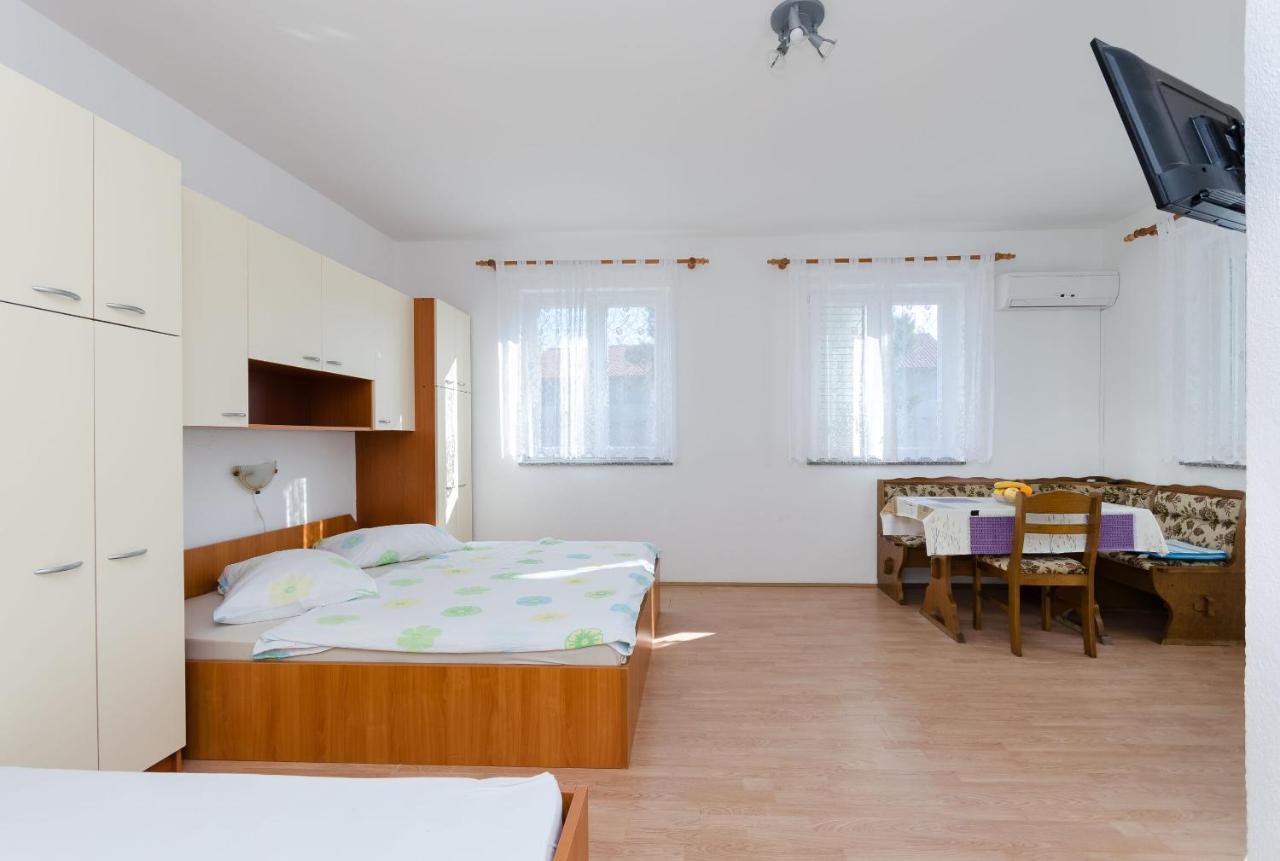 Apartments Anica J Lopar Esterno foto