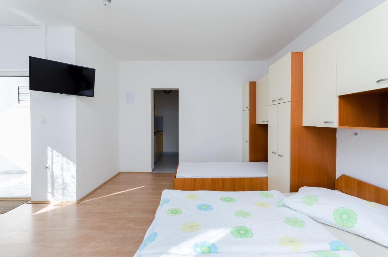 Apartments Anica J Lopar Esterno foto