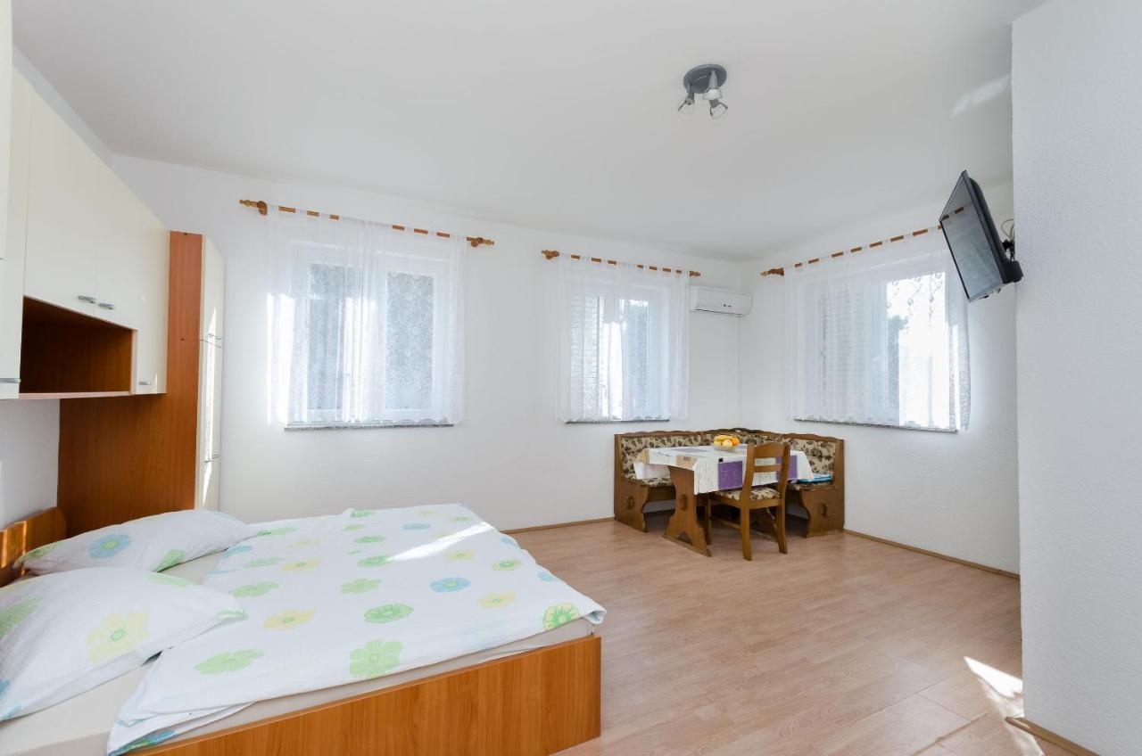 Apartments Anica J Lopar Esterno foto